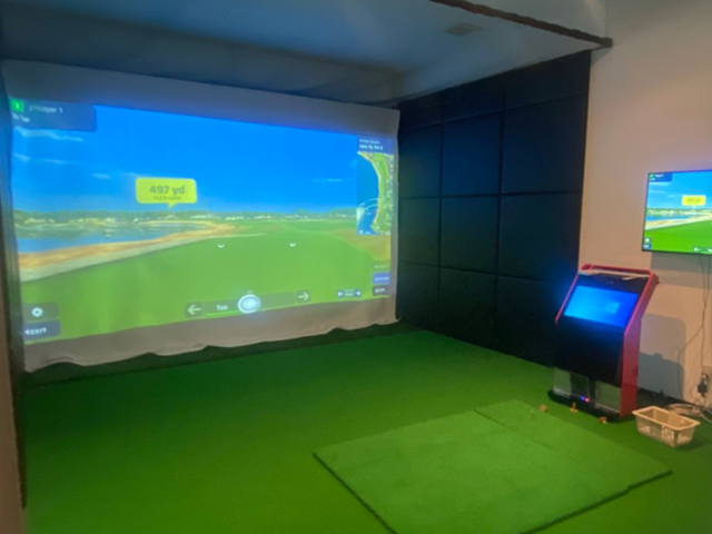 店内設備 全ての個室がゆったりとしたVIPルーム（オルタイムゴルフ 名古屋市港区 インドアゴルフスクール）