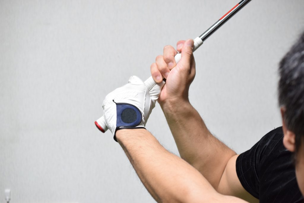 ゴルフショットのグリップの写真